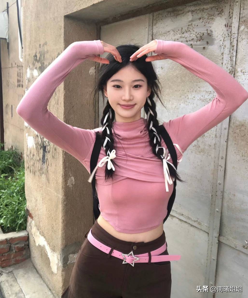 高马尾显脸小的编发可扎丸子头,学生显脸小的丸子头编发无刘海