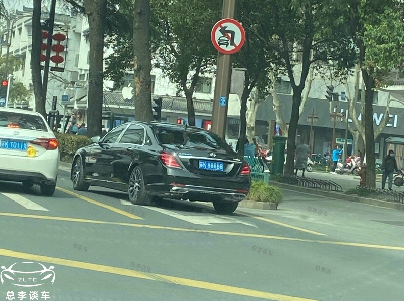 江苏车牌88888都在什么车上,88888的车牌号值多少钱啊