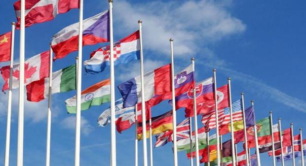 两艘美舰过航台湾海峡新闻评述,台媒报道美舰过航台湾海峡