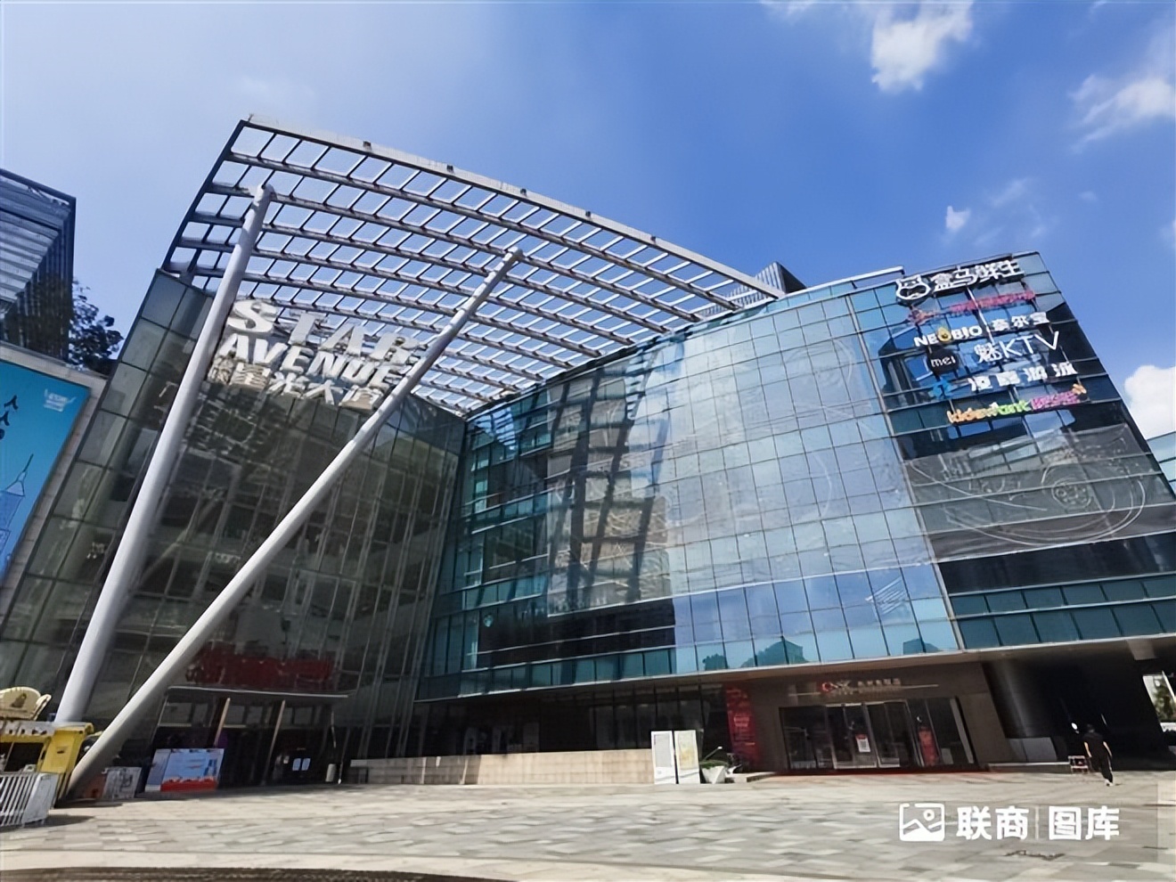 杭州银泰百货筹备期,杭州滨江银泰购物中心