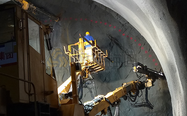 隧道撑子面坍塌怎么处理,隧道坍塌空腔处理方案