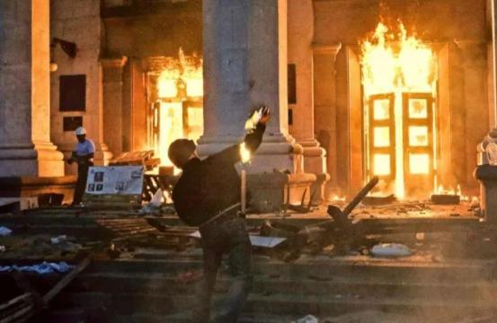 “我可以轰炸别人，但你不行”乌克兰冲突折射出西方的双标和无耻