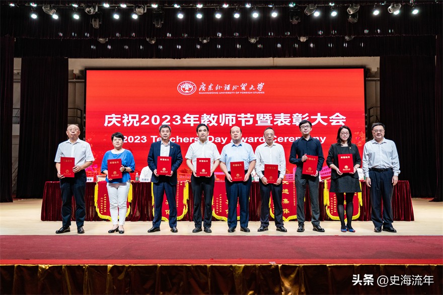 献爱心的礼物给幼儿园的孩子们,最后一年教师节送什么礼物