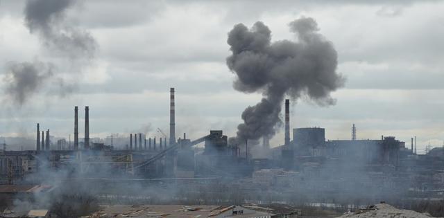 为什么亚速钢铁厂成为最后的堡垒,能防弹的坦克是真的吗