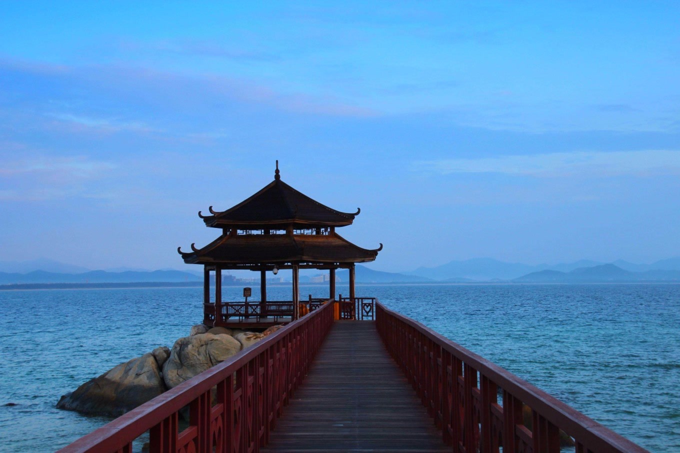海南东海岸全攻略,海口万宁三亚的景点推荐