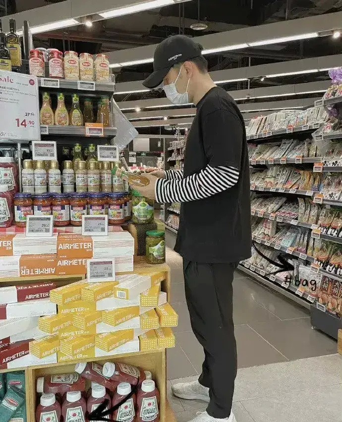 快乐家族主持人“再就业”，吴昕发展不亚于何炅，女二号也有春天