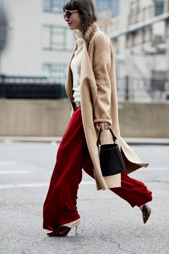 驼色连衣裙搭配的高级穿法,原来都这样穿驼色太年轻洋气了