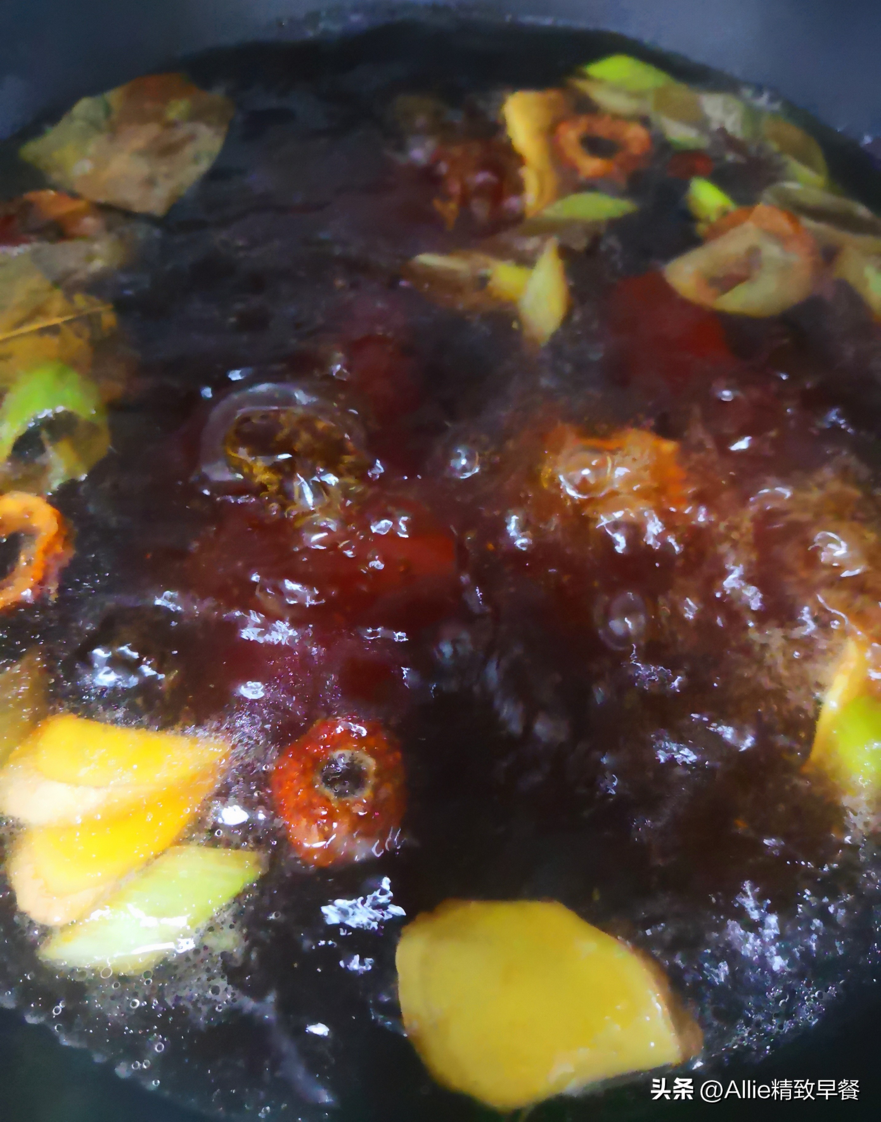 砂锅焖面老是粘锅怎么回事,豆角土豆西红柿焖面不会粘锅