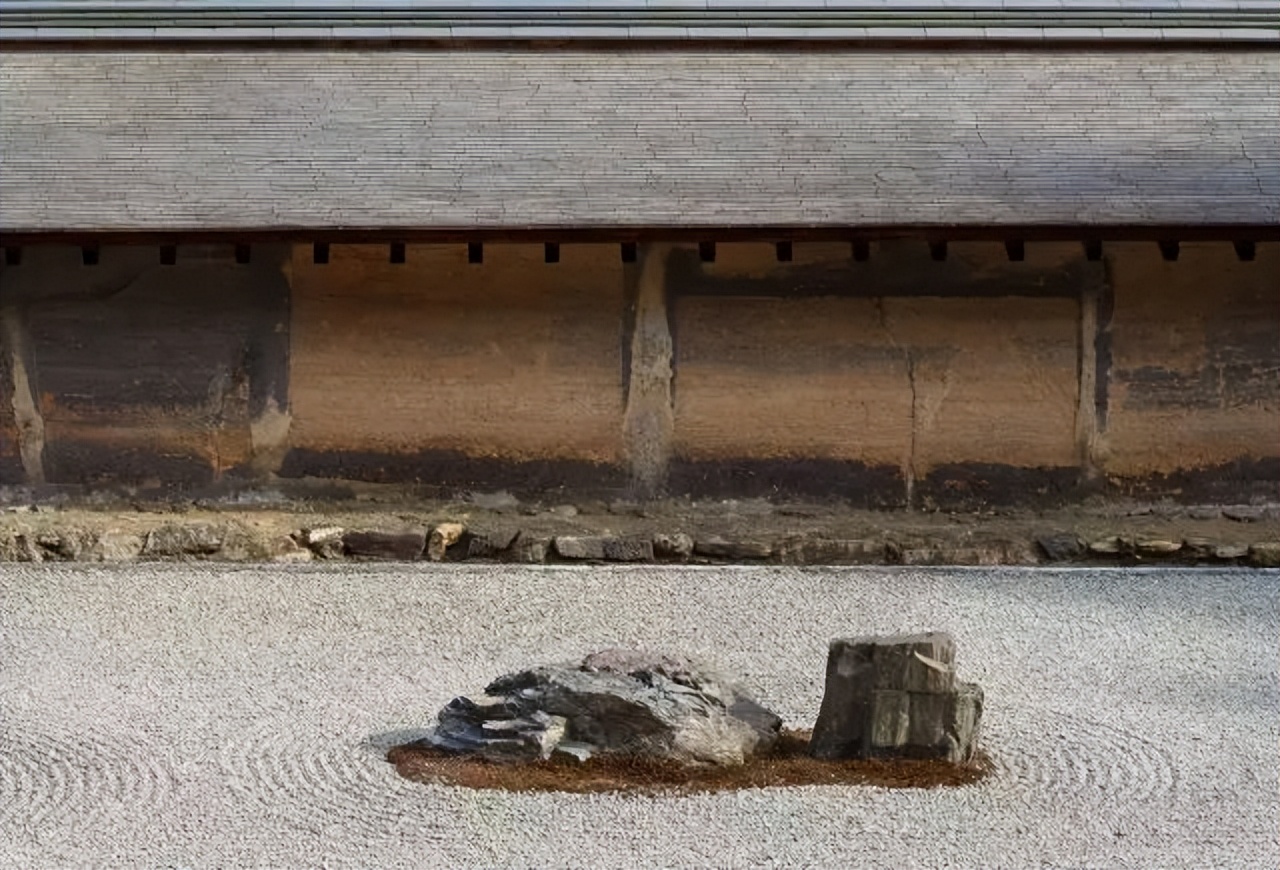 日本枯山水景观,日本枯山水中的树是什么树