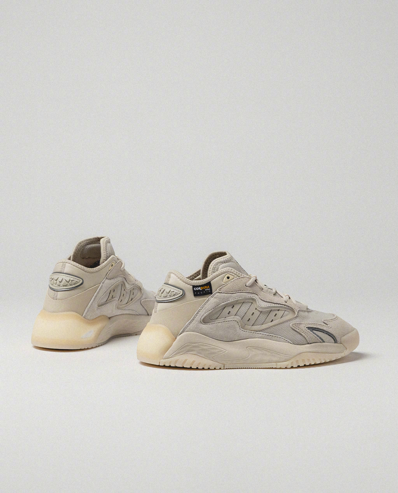 阿迪达斯米切尔3代篮球鞋黑紫,阿迪达斯为米切尔设计的球鞋