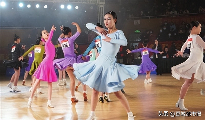 八百舞者咸宁争霸!“歌瑞亚杯”2023年湖北体育舞蹈公开赛(咸宁站)暨咸宁市第八届体育舞蹈锦标赛精彩开赛