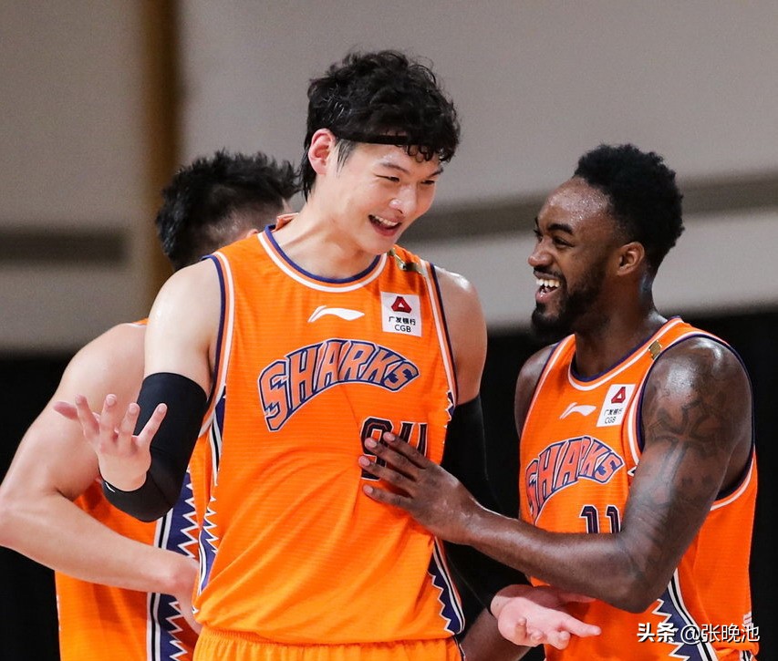 CCTV5直播NBA勇士VS马刺+两场CBA1/4决赛，央视2平台直播女足联赛