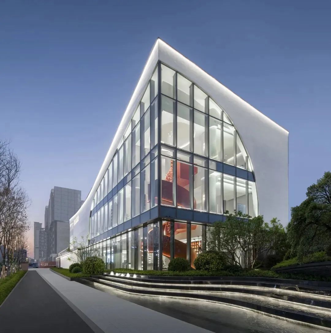 中营腾憬｜示范区如何通过玻璃做出亮点，设计+选材+施工工艺