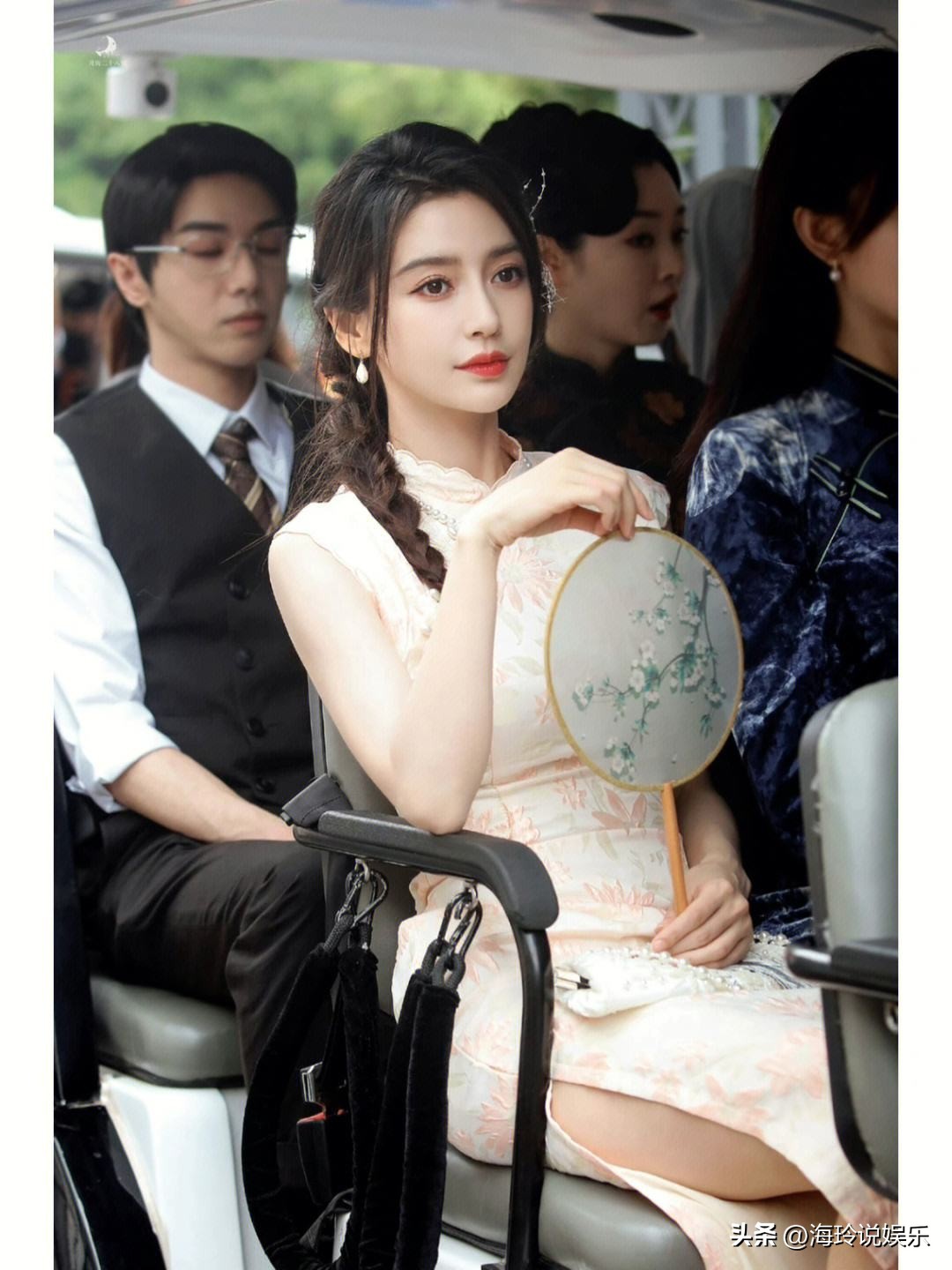 素颜大妈化妆后的样子,妆前女神化妆后大妈