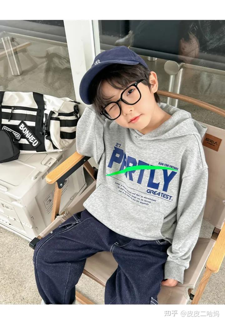 怎样帮孩子挑选到好看又高性价比的卫衣？皮皮二哈妈