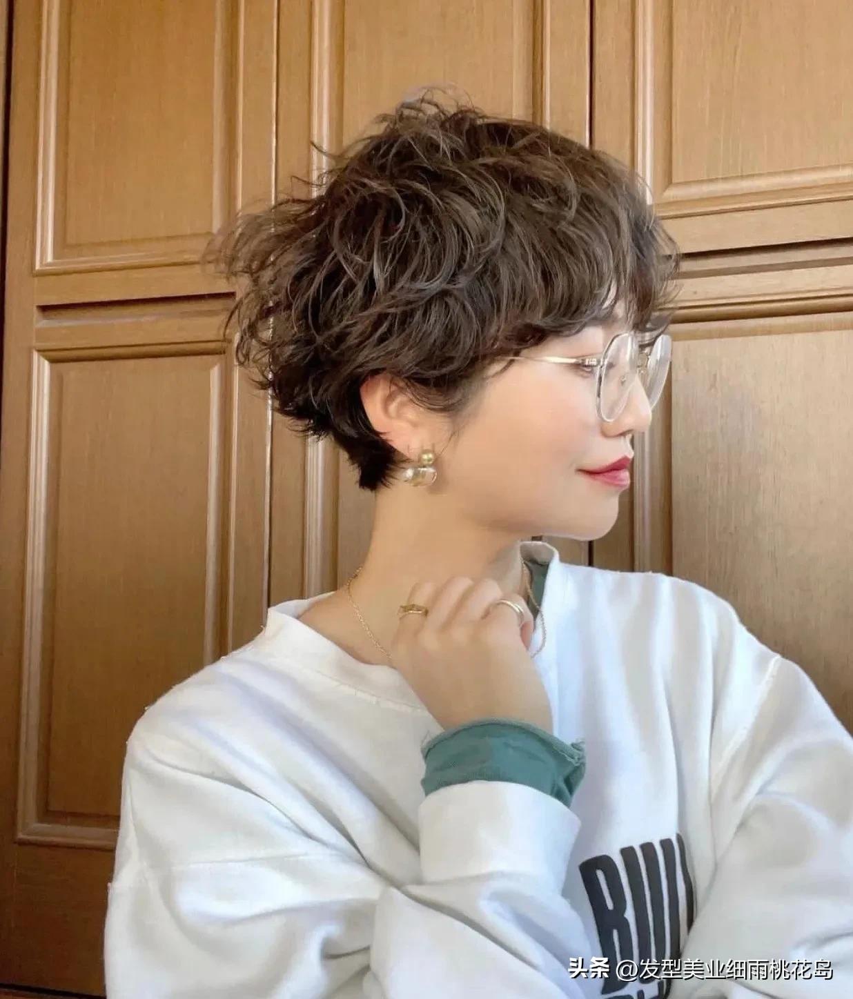 短发烫发超飒,超飒超短烫发