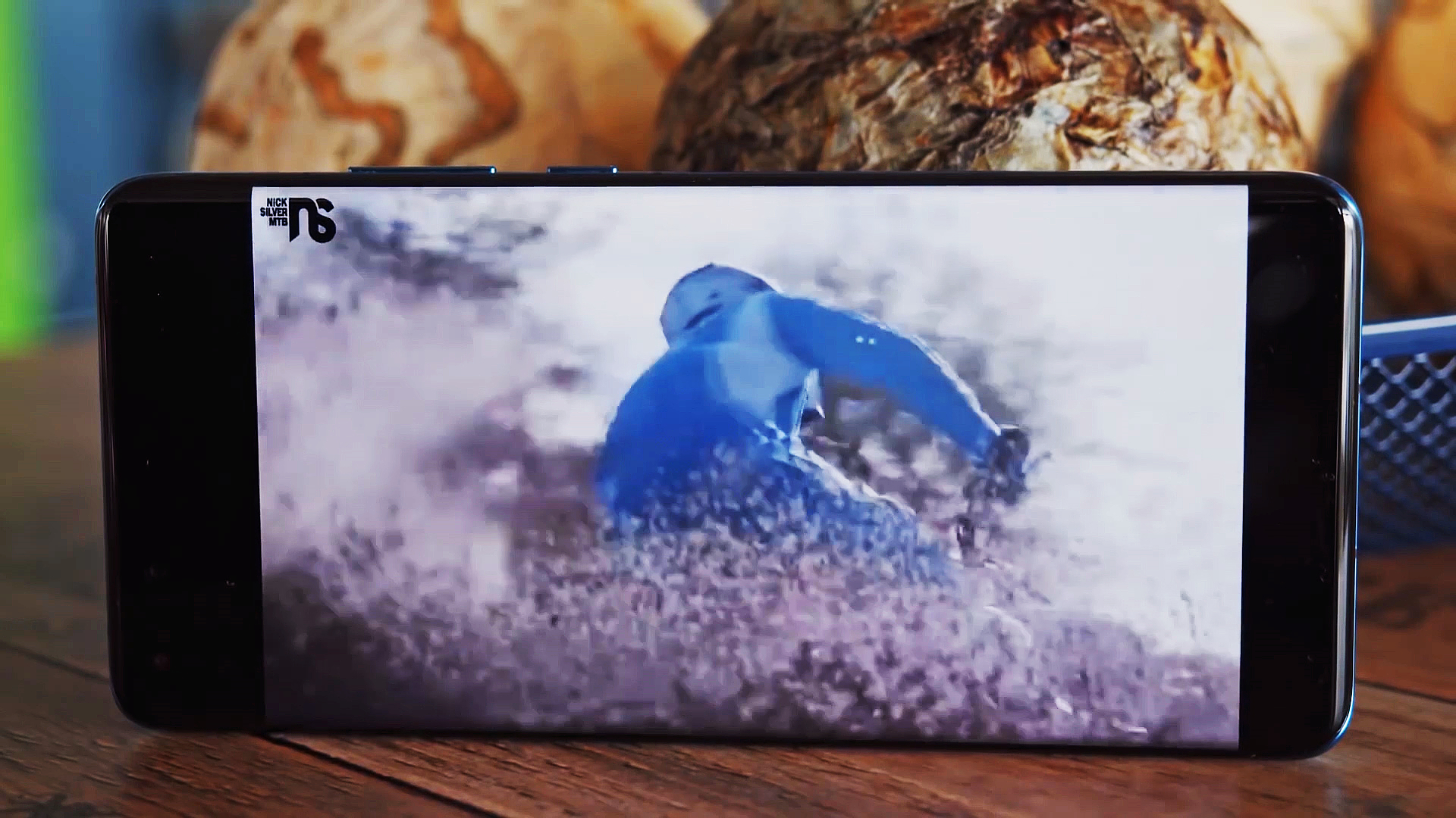 华为千元性价比最高的新机鸿蒙,从2599降到1999元千元机