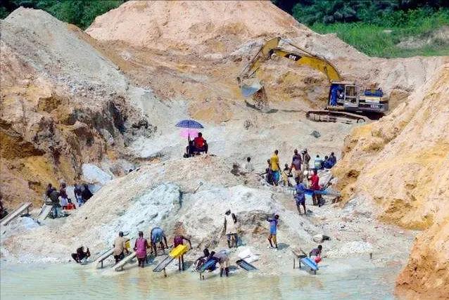 我表哥,去非洲淘金10年赚了1600万,去年在省城买了三套大房子!