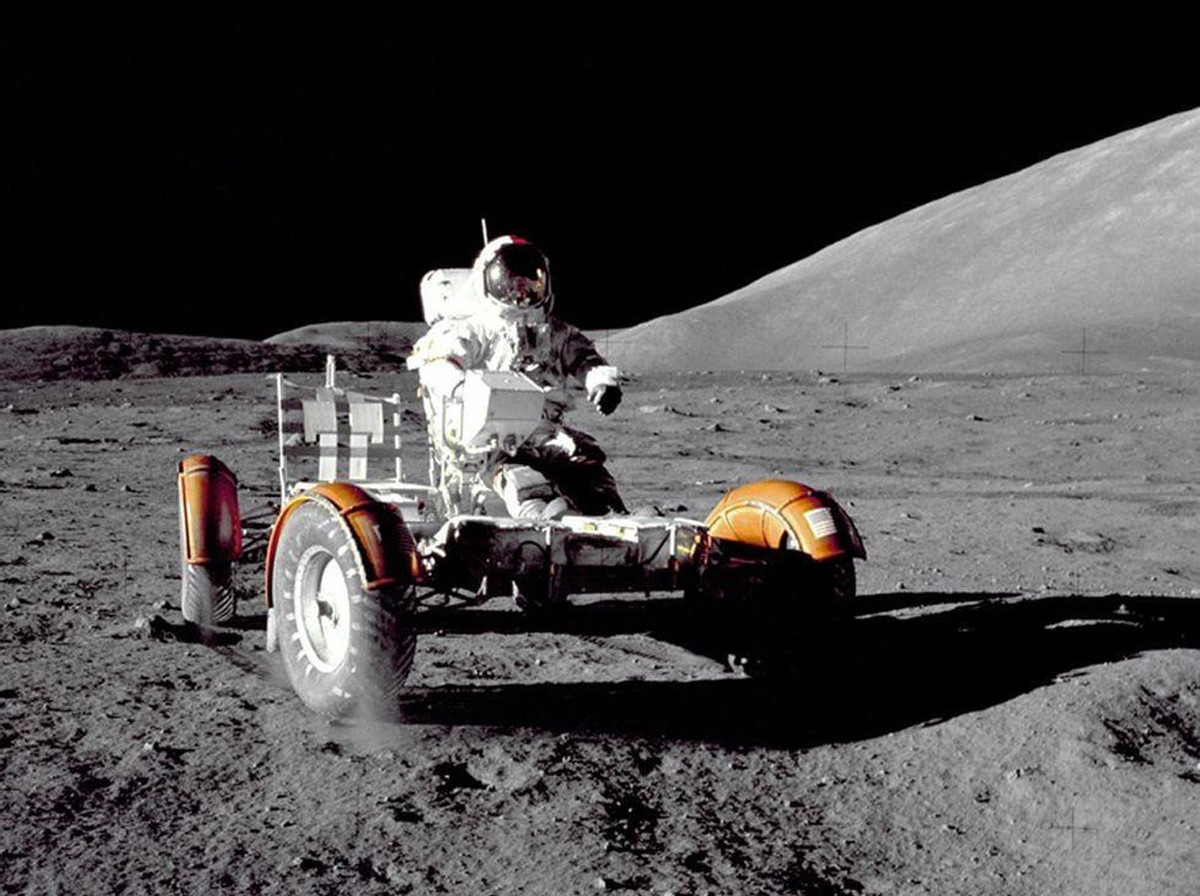 中国刚准备载人登月,美国立法要求勿动登月遗址,听还是不听?