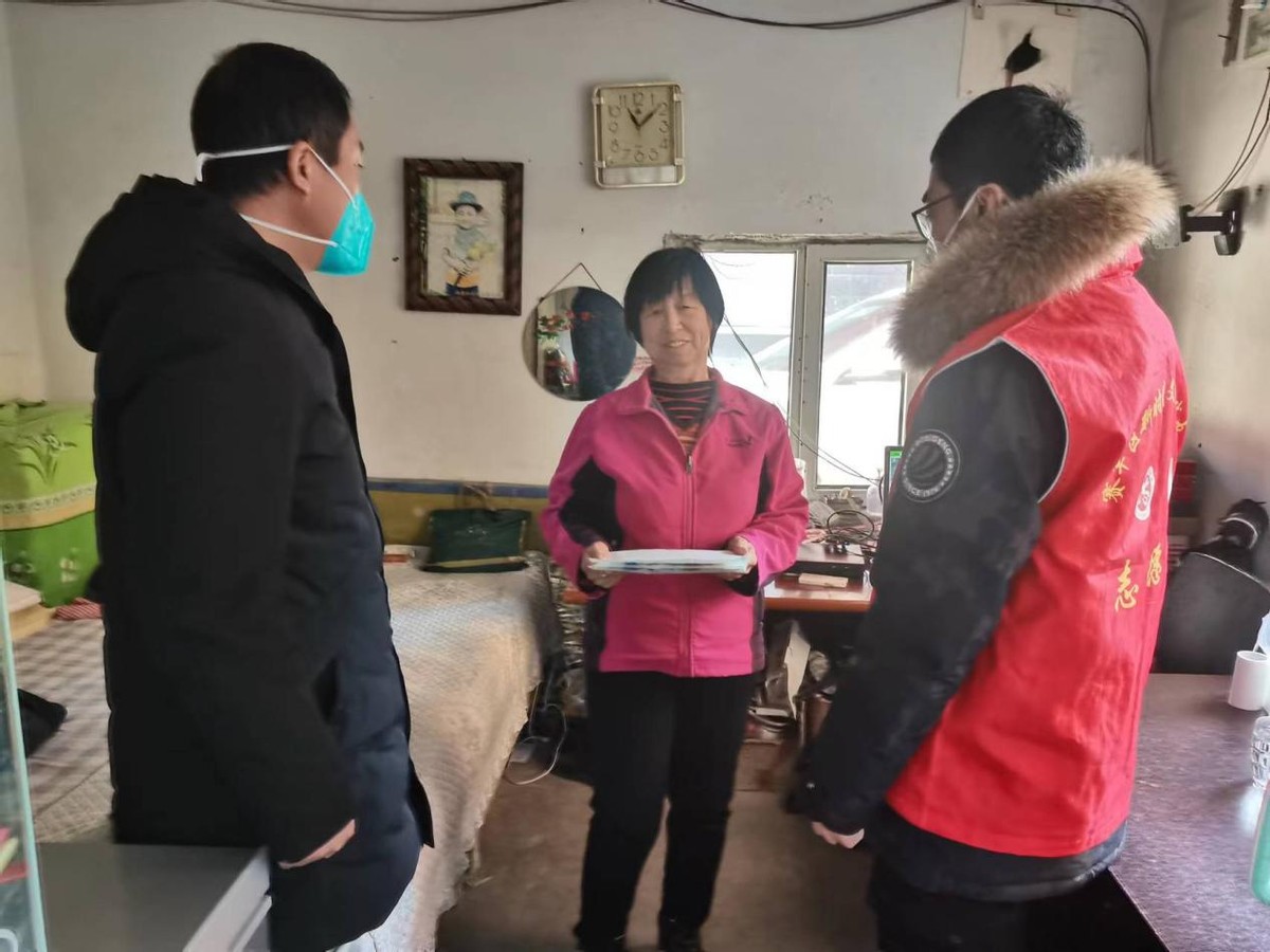 暖心社工在身边,扎根社区铸忠诚用心服务暖人心