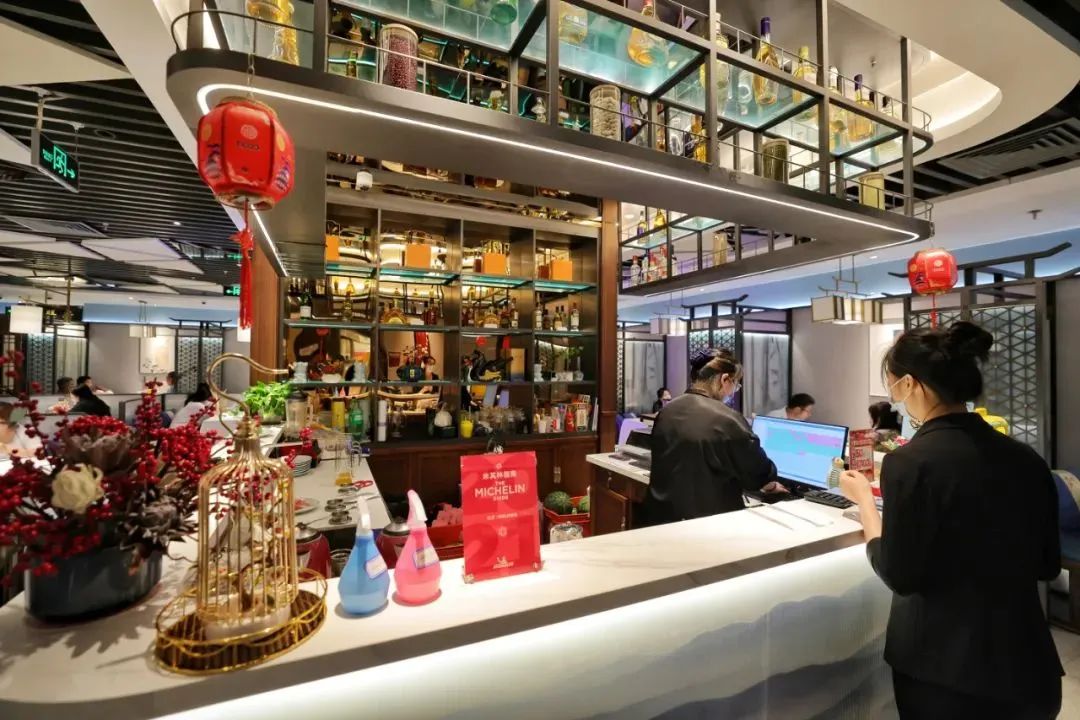 香港特首逛东城胡同，老字号小吃和网红菜市场成热门打卡地