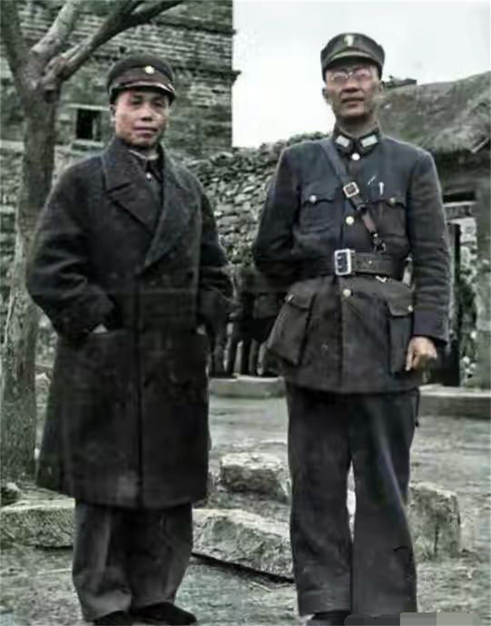 1948年，毛主席派王世英去劝降阎锡山，*向前徐**劝阻说：恐怕白费劲