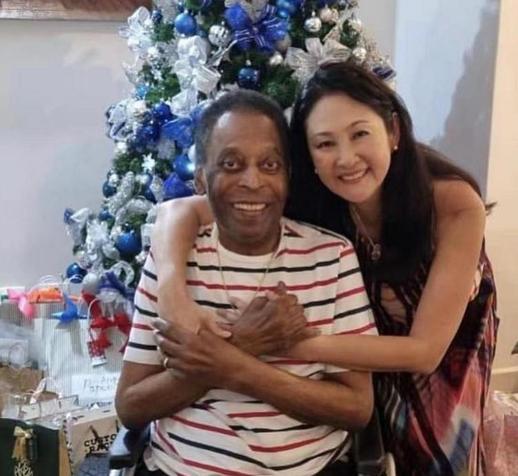 球王贝利有多少儿女,球王贝利坐轮椅