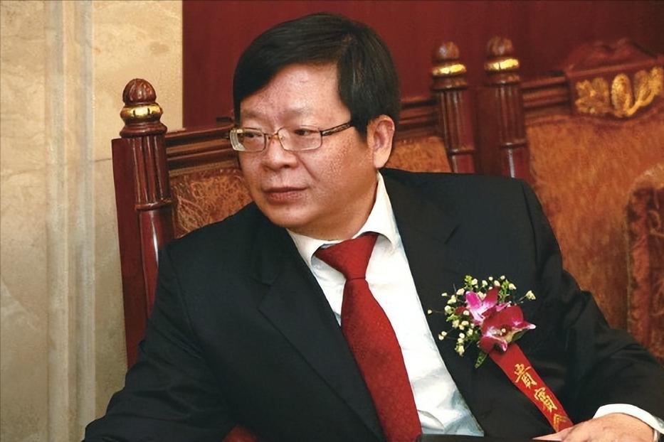 落后就要挨打,国家有难,有人骗了十几亿,有人挺身成英雄