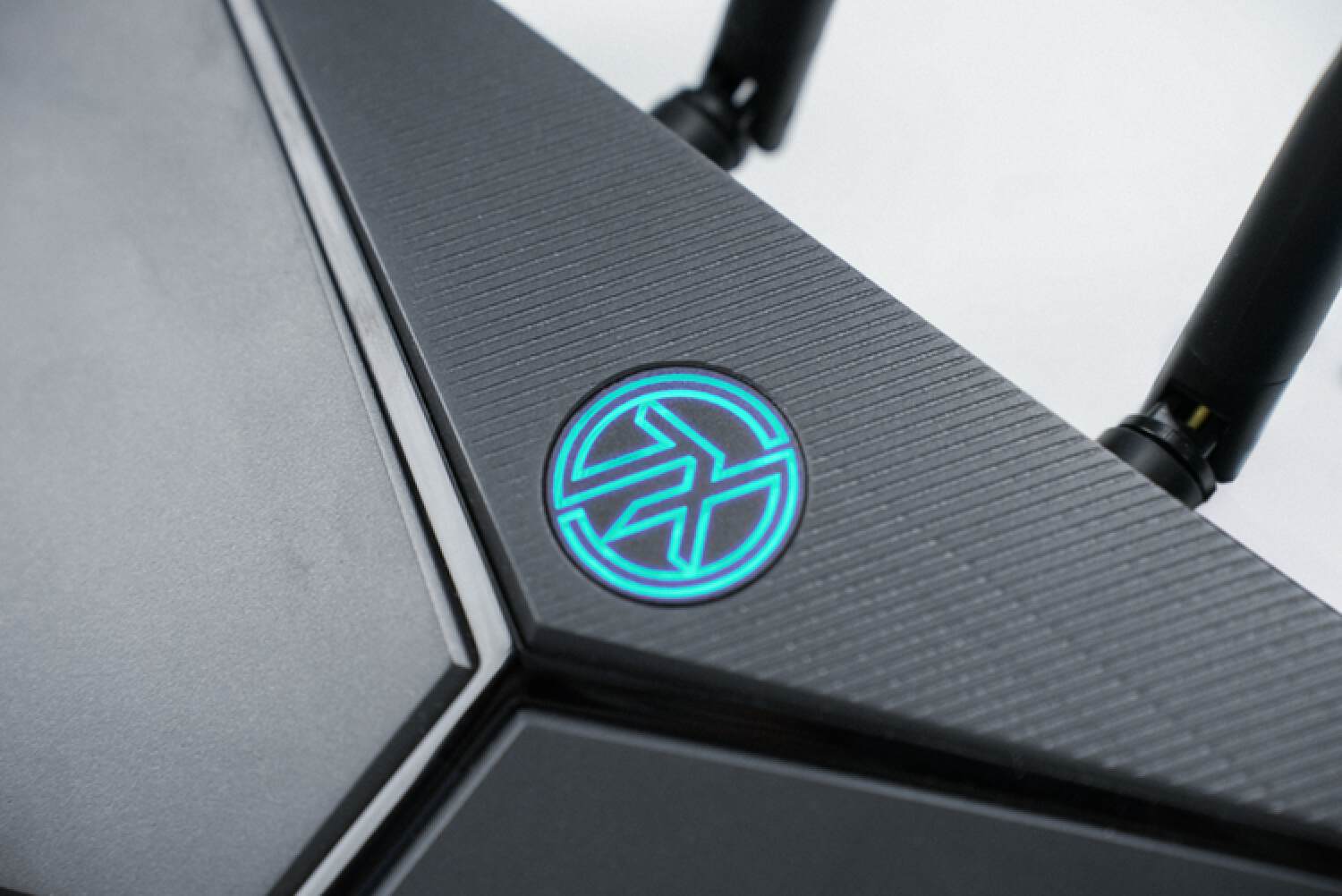 错过618大促的游戏玩家看过来,899元好价入手天选游戏路由