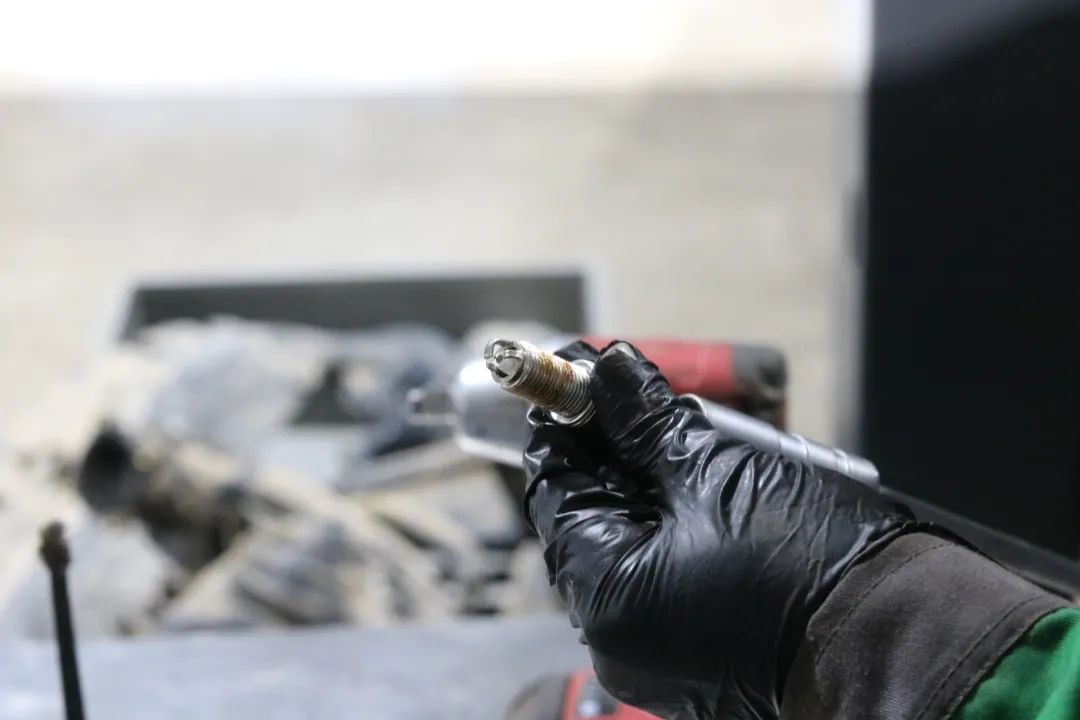 翻新车十二代皇冠修复全过程,12代皇冠25万公里要更换什么