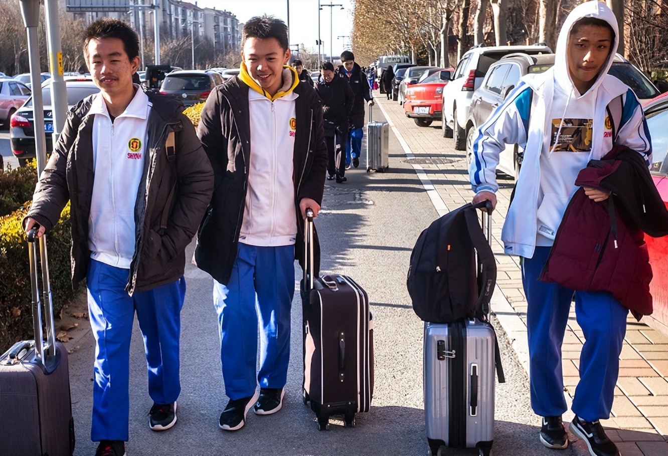 “达到4级以上很牛了”，2023学生家庭收入等级表，你是否拖后腿