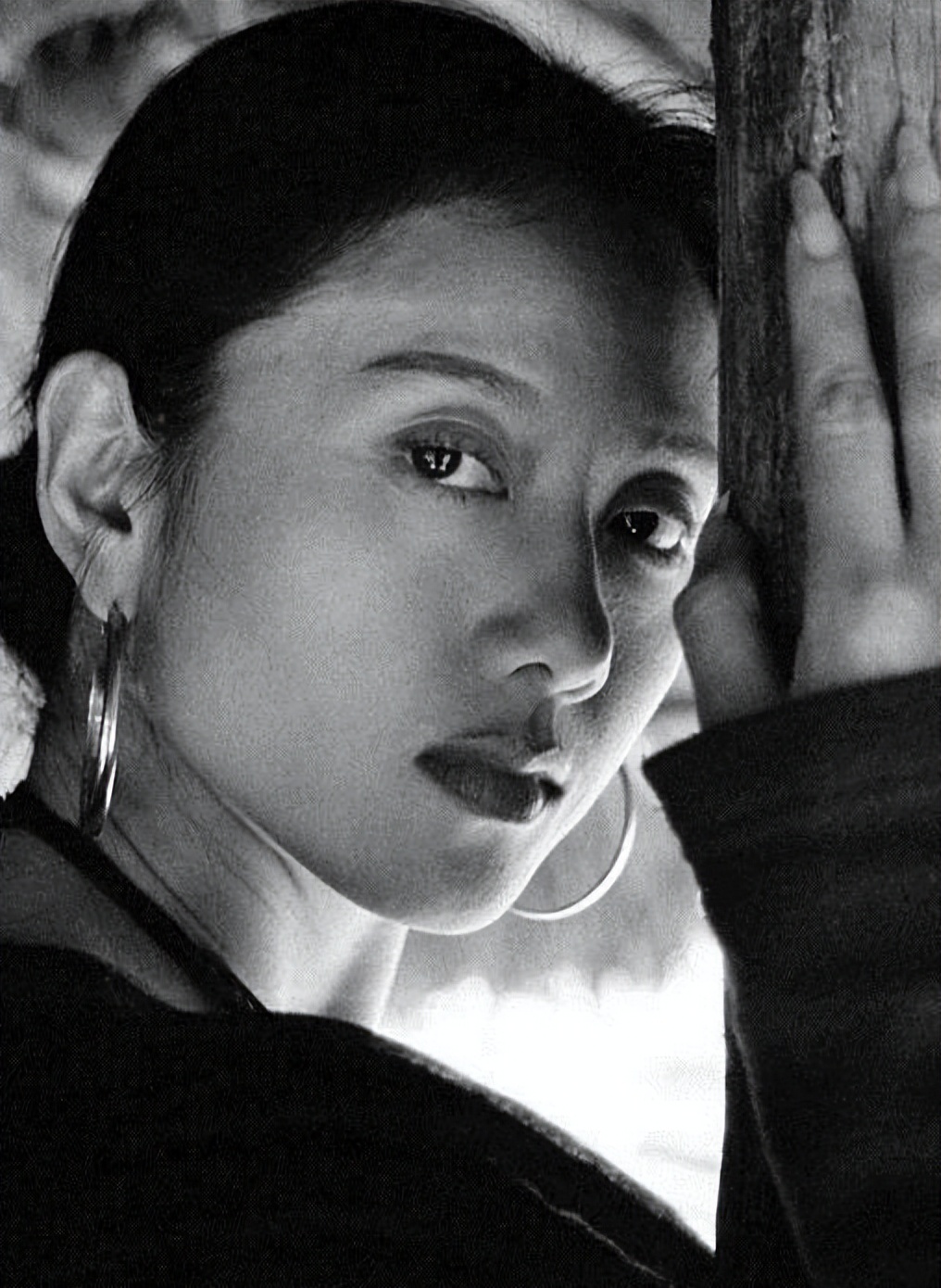 杨丽萍舞蹈再惹争议!女舞者手摸男伴私密部位,场面尴尬疑似低俗