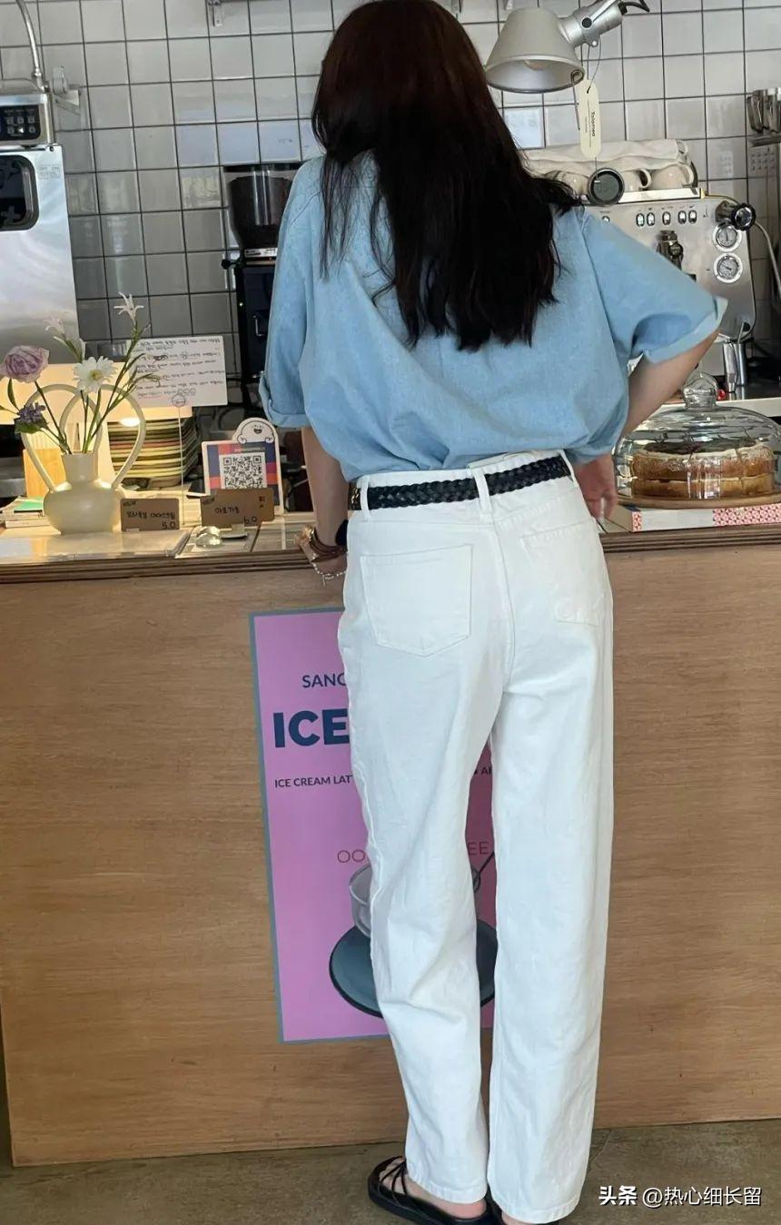 t恤加上立体感强的衬衫气场全开,女式短袖t恤衬衫