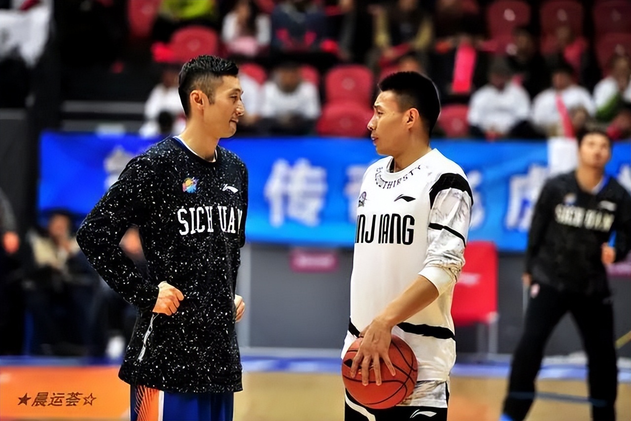 旧文|*疆新**男篮半程总结外线篇：可兰充满正能量西热已成老大哥