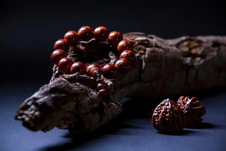 文玩手串有哪些讲究,各种文玩手串的穿法