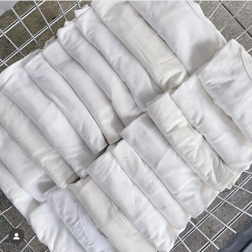 这家只卖白Tee的店成立7周年，干了一件大事