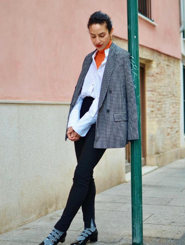 白卫衣叠穿什么衬衣好看,牛仔衬衣单穿叠穿都好看