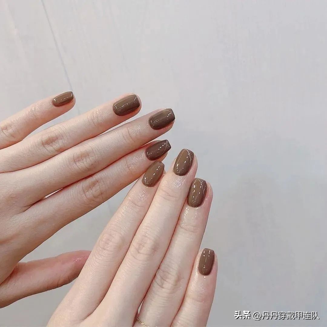 短款猫眼美甲显白黄黑皮图片,胖手显白美甲夏季黄黑皮短甲