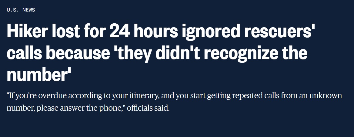 挖掘机抓玩具,挖掘机抓着飞机在飞的视频