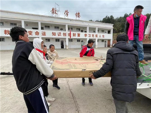 为中国足球梦想助力,为农村孩子筑梦爱心公益活动