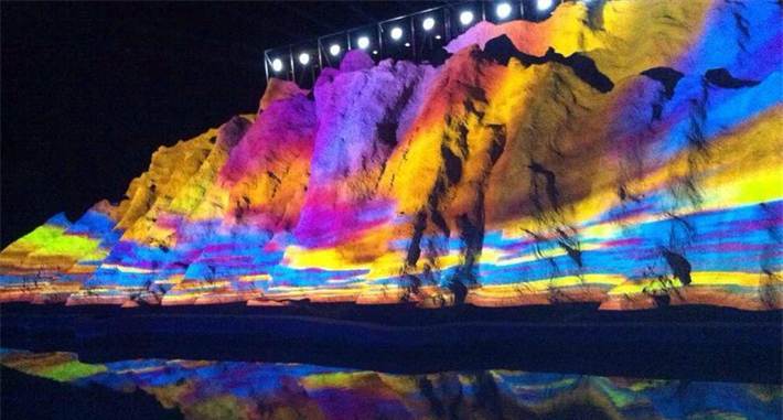 山体全息投影方案,山体投影影像制作大概多少钱