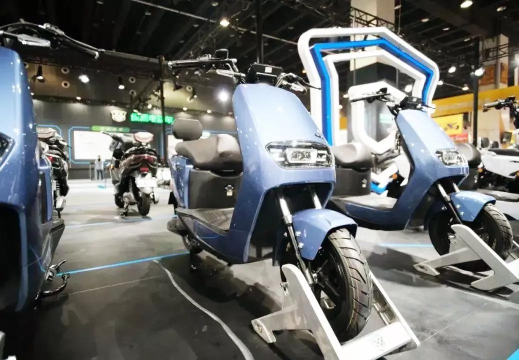 爱玛和雅迪电动车国产车型哪个好,爱玛跟雅迪电动车哪个好