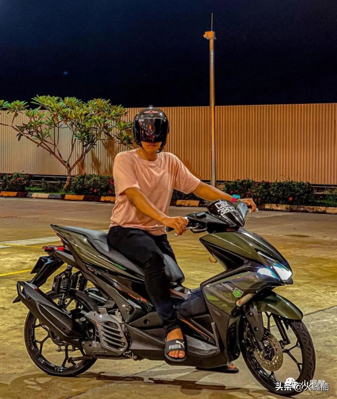 雅马哈nvx155帅气视频,aerox155与nvx155哪个好