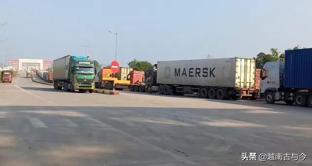 中国越南边境货车,中越边境越南货车