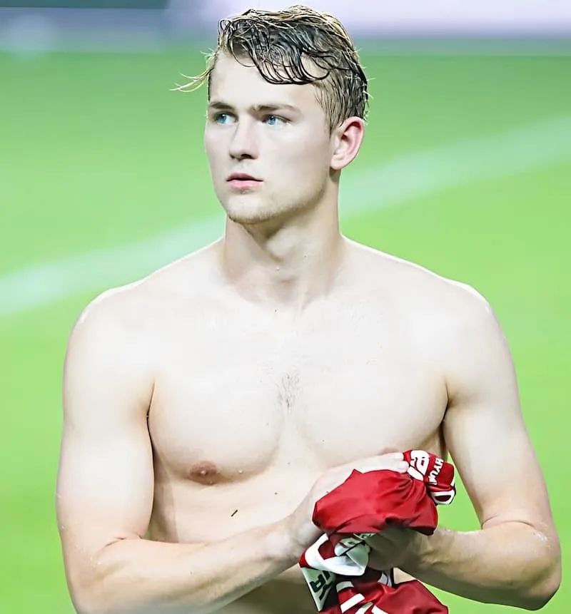 四年一度足球比赛,四年一度的世界杯