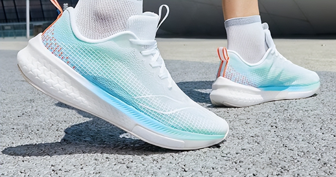 李宁跑鞋矩阵视频,阿迪达斯跑鞋矩阵