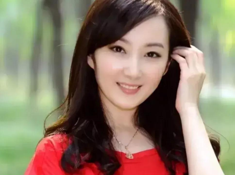 人生不易，别去求人可怜；生活虽苦，自己努力拼搏！