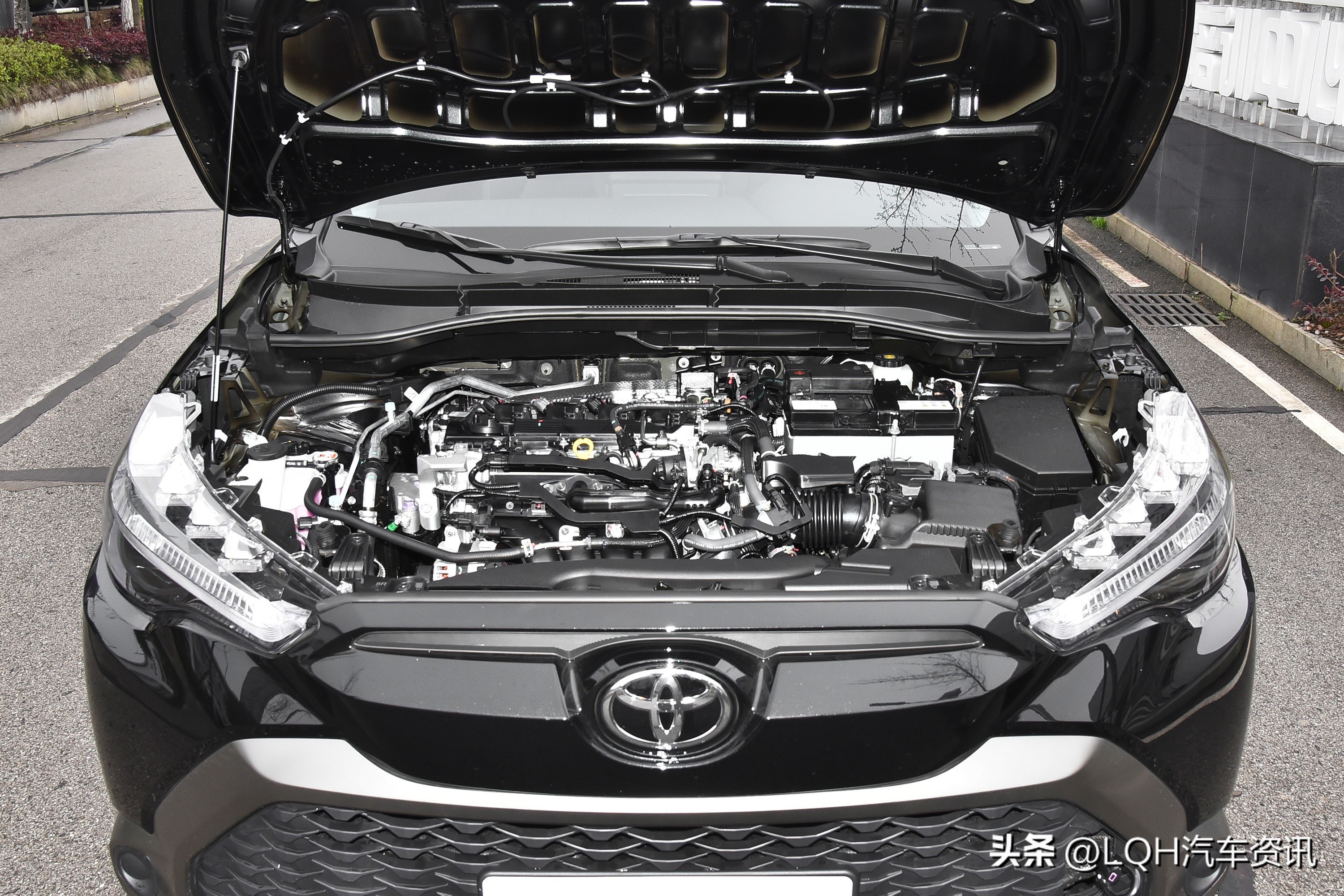 如果花十万块钱买个车你觉得贵吗,本田xvt和丰田锋兰达哪个好