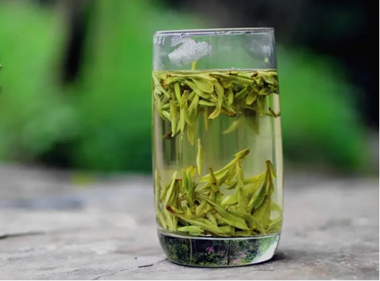 近几年茶叶怎么那么贵,现在茶叶价格涨了还是跌了