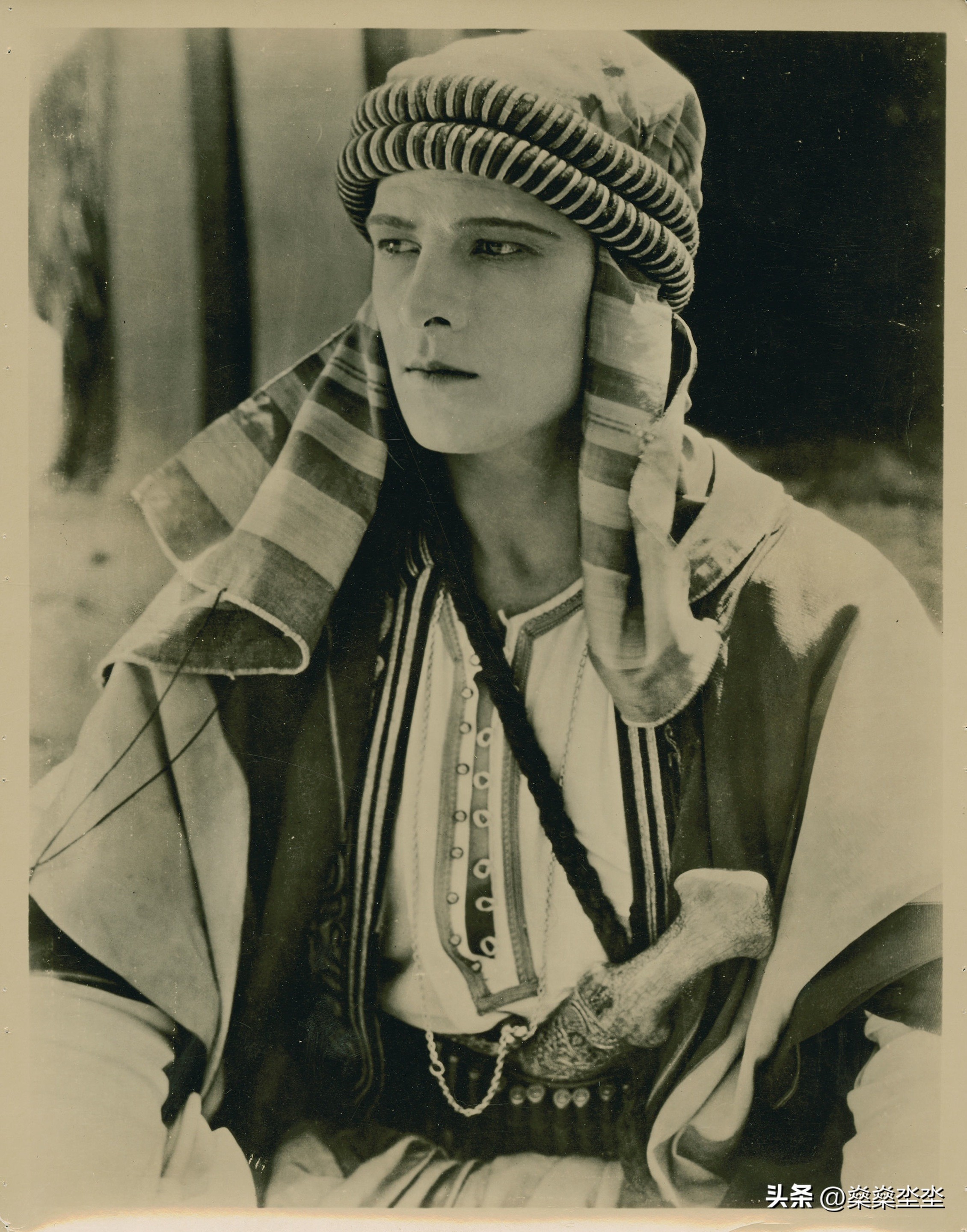 女人爱的不是我，我只是女人们用来描绘她们梦想的画布